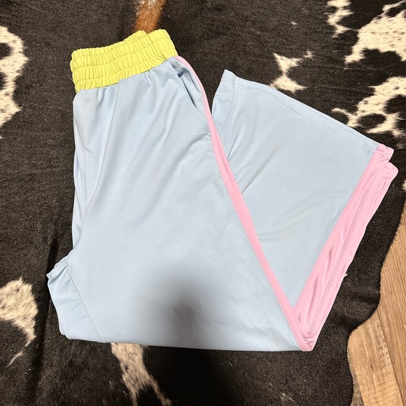 Pastel Set. Size medium. - Picture 2 of 5